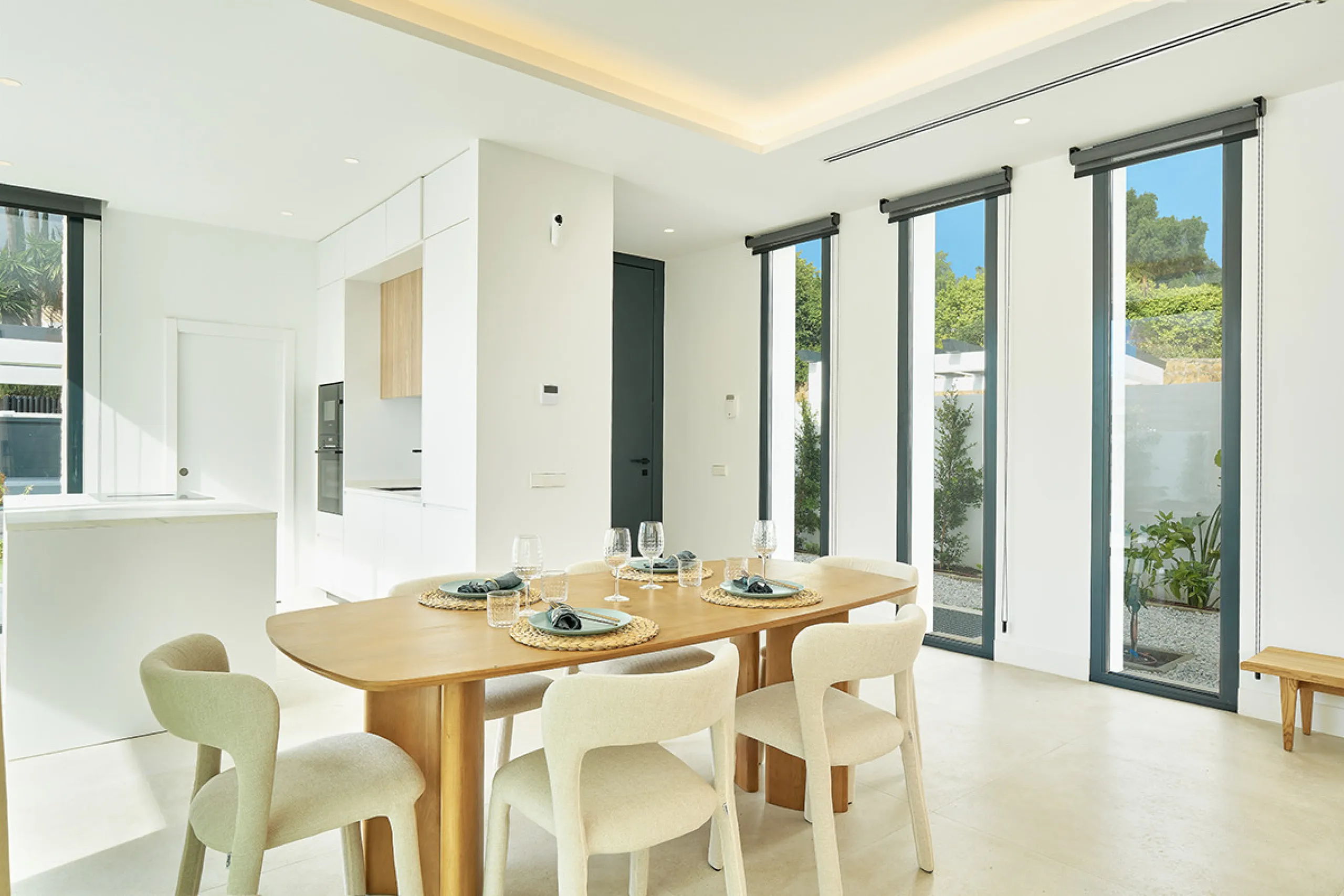Located in the established residential area of Monte Biarritz, these two contemporary neighbouring villas offer modern Mediterranean living in a quiet yet highly connected setting between Marbella and Estepona. Designed with clean architectural lines and 