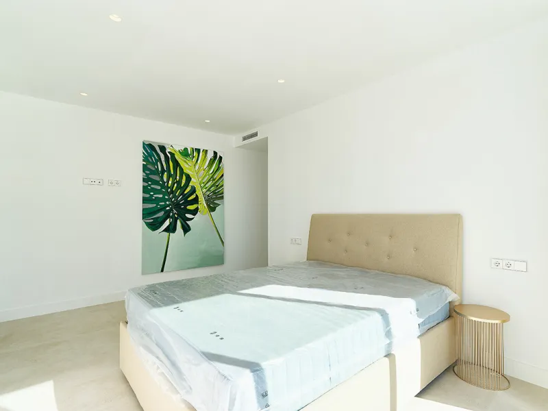 Located in the established residential area of Monte Biarritz, these two contemporary neighbouring villas offer modern Mediterranean living in a quiet yet highly connected setting between Marbella and Estepona. Designed with clean architectural lines and 