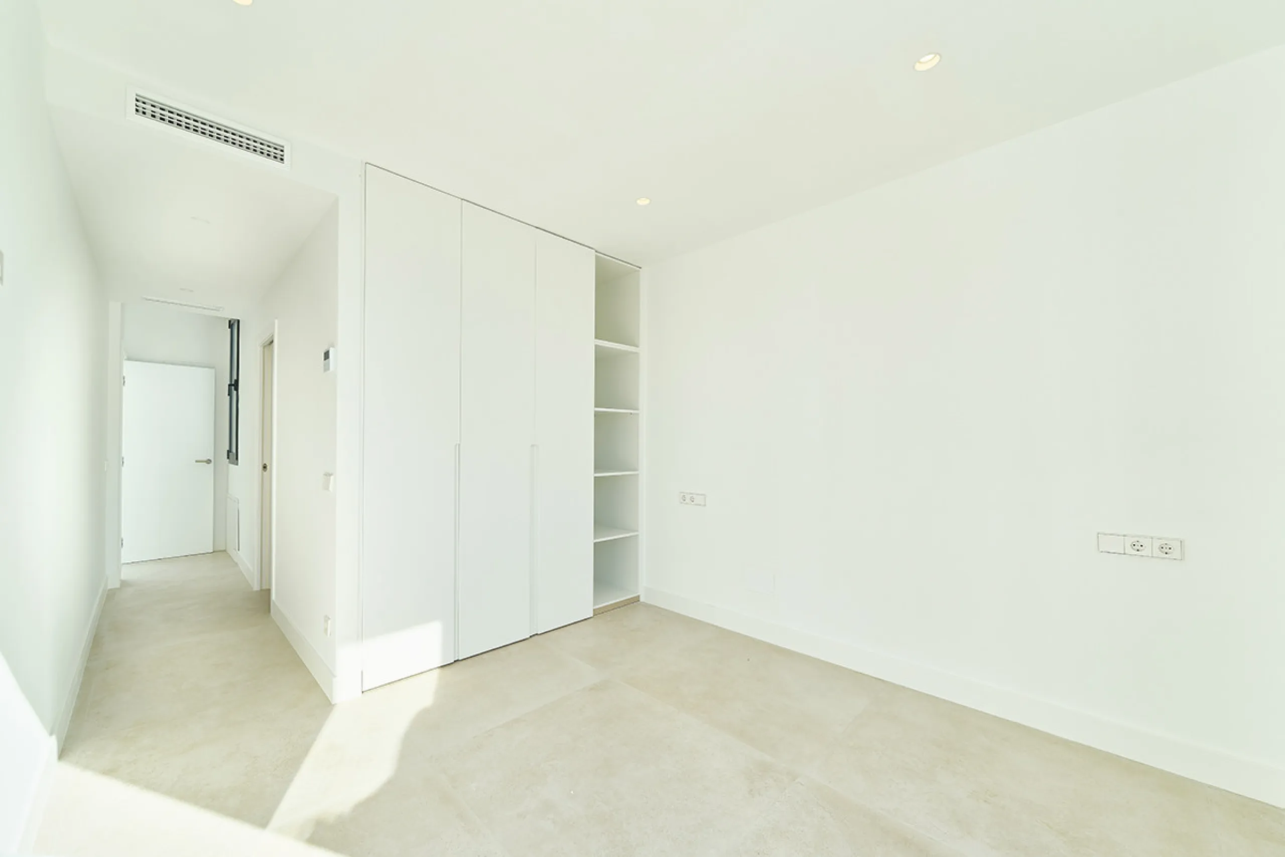 Located in the established residential area of Monte Biarritz, these two contemporary neighbouring villas offer modern Mediterranean living in a quiet yet highly connected setting between Marbella and Estepona. Designed with clean architectural lines and 