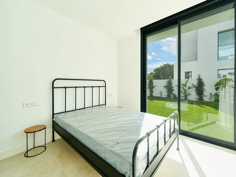 Located in the established residential area of Monte Biarritz, these two contemporary neighbouring villas offer modern Mediterranean living in a quiet yet highly connected setting between Marbella and Estepona. Designed with clean architectural lines and 