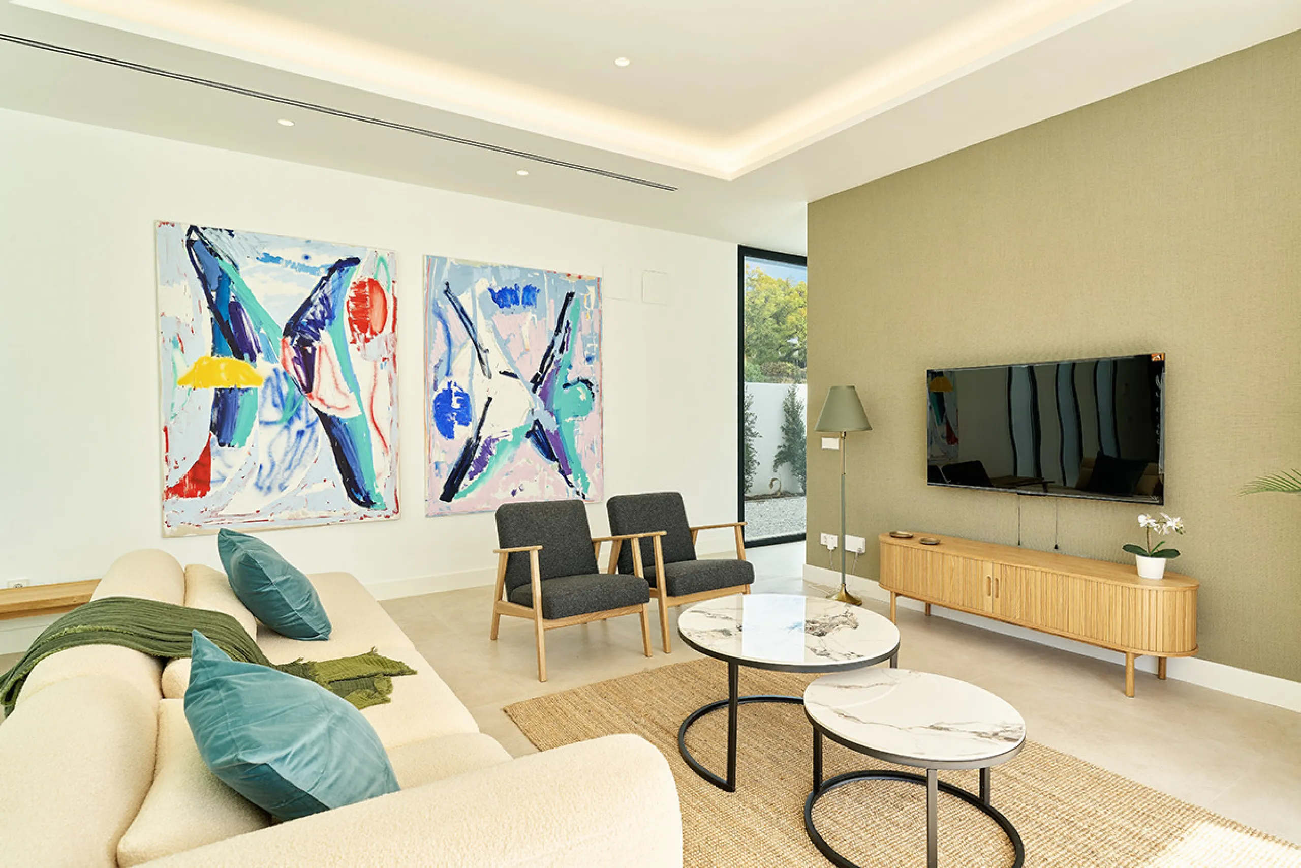 Located in the established residential area of Monte Biarritz, these two contemporary neighbouring villas offer modern Mediterranean living in a quiet yet highly connected setting between Marbella and Estepona. Designed with clean architectural lines and 