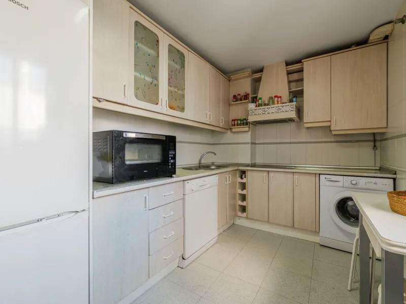 Apartment - Penthouse в продаже в Málaga, Málaga. В доме 3 спален и 1 ванных комнат. Площадь дома 83 м²