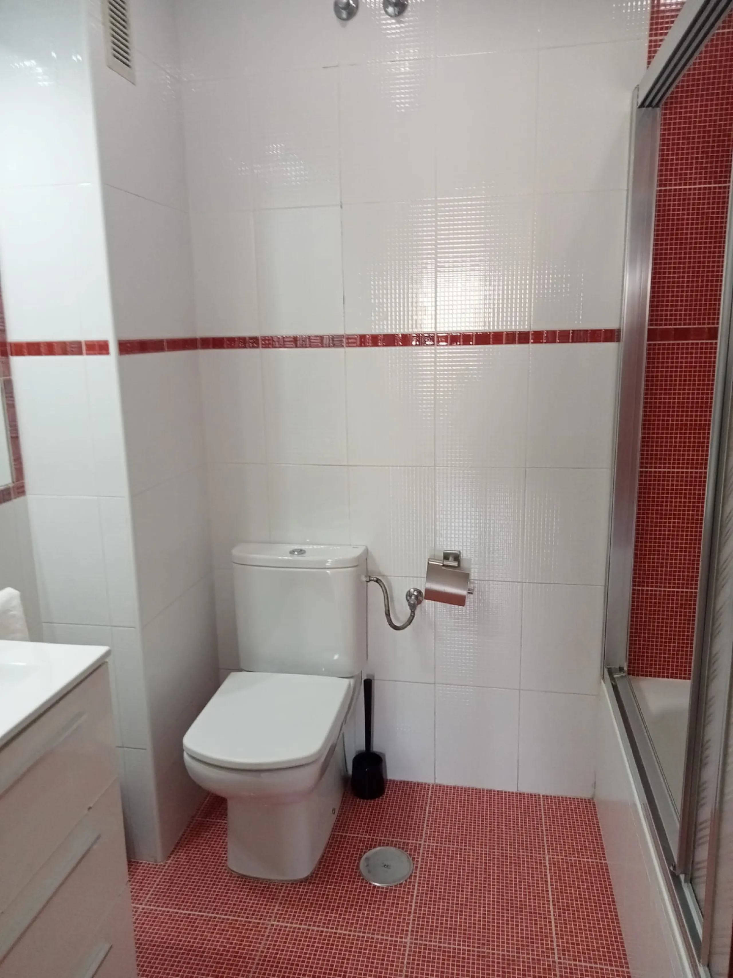 Apartment - Penthouse в продаже в Málaga, Málaga. В доме 3 спален и 1 ванных комнат. Площадь дома 83 м²