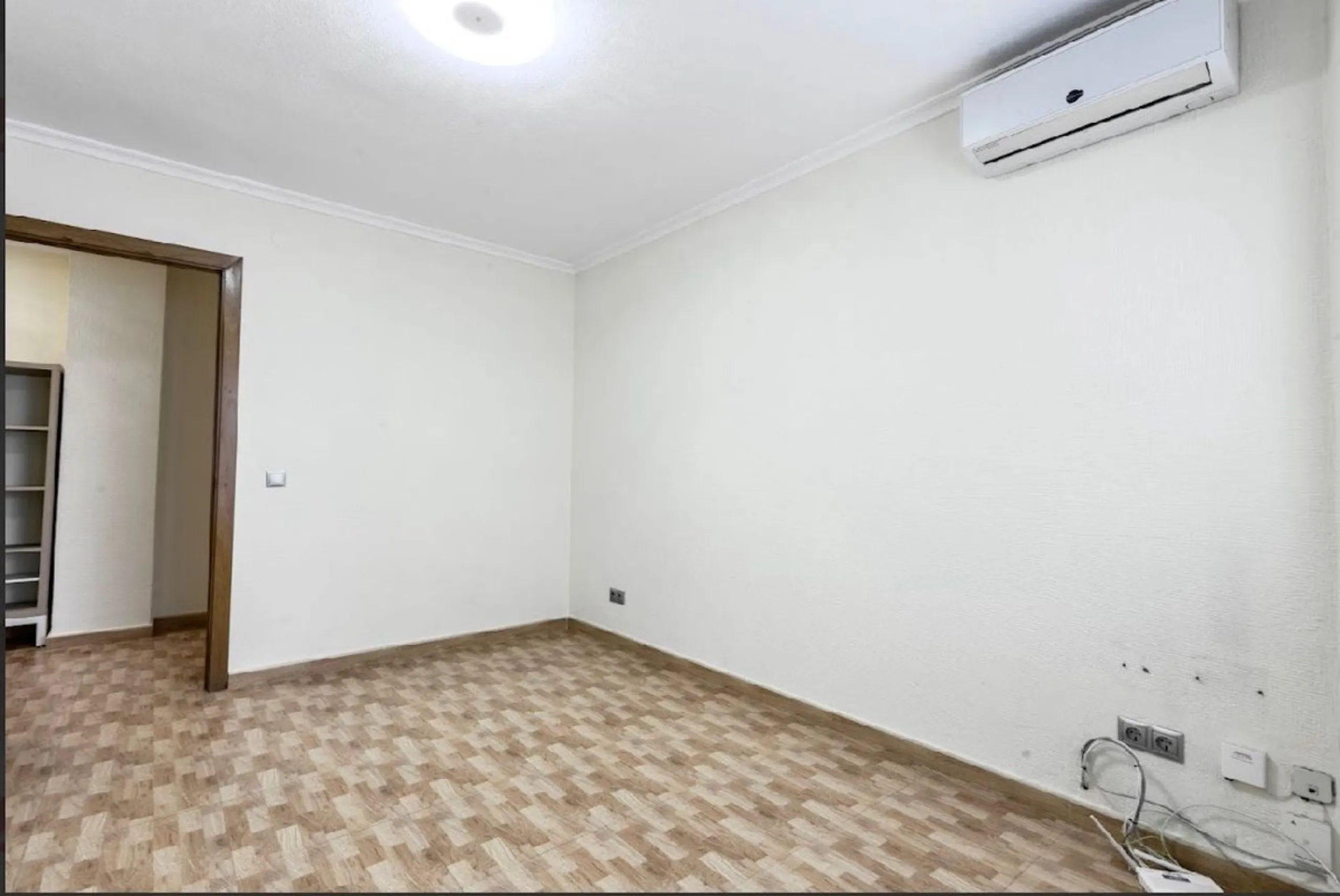 Excellent opportunity to acquire an office space in the heart of Marbella, located on the well-known street, one of the busiest and most central streets in the city.