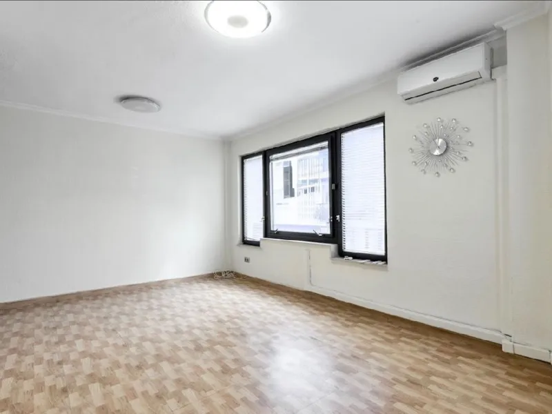 Excellent opportunity to acquire an office space in the heart of Marbella, located on the well-known street, one of the busiest and most central streets in the city.