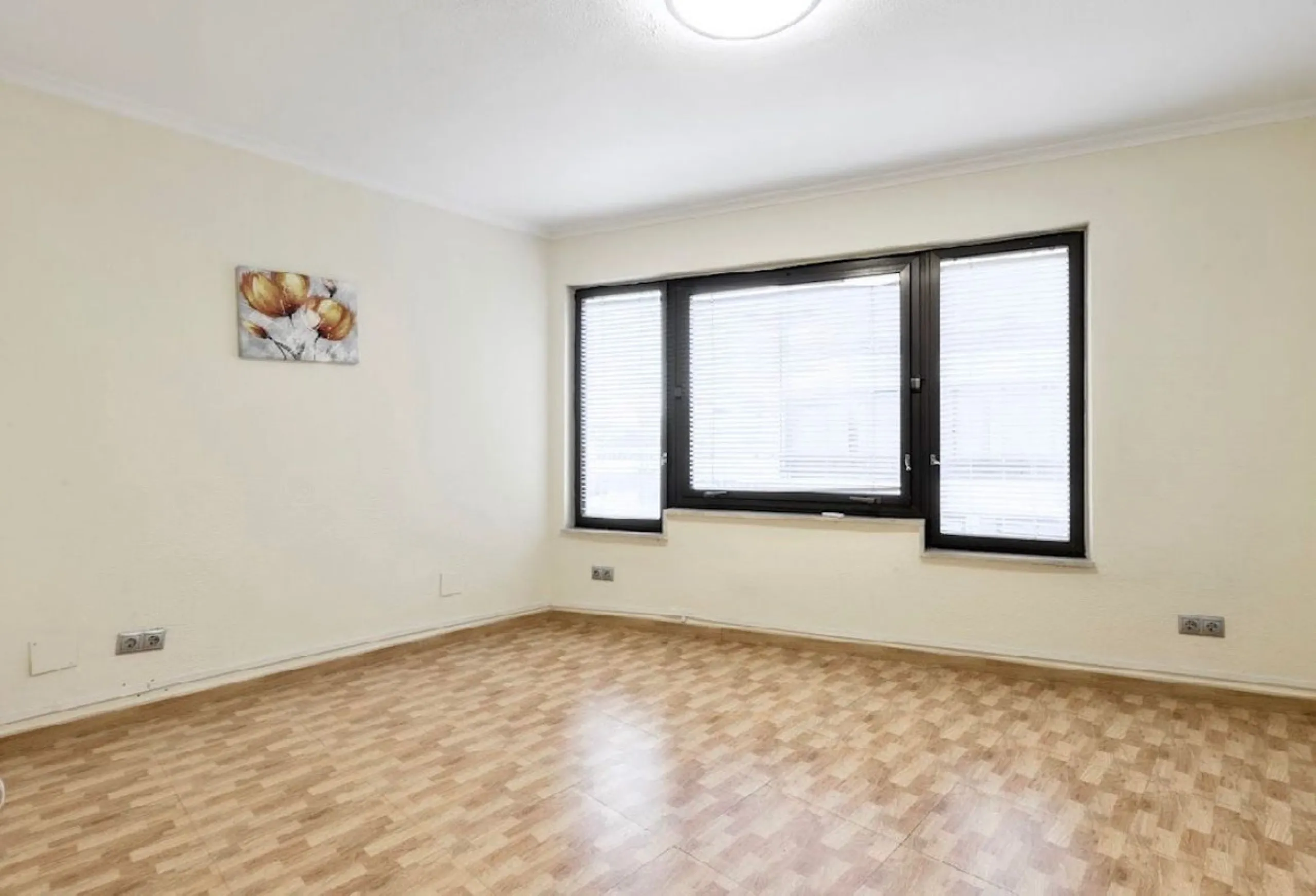 Excellent opportunity to acquire an office space in the heart of Marbella, located on the well-known street, one of the busiest and most central streets in the city.