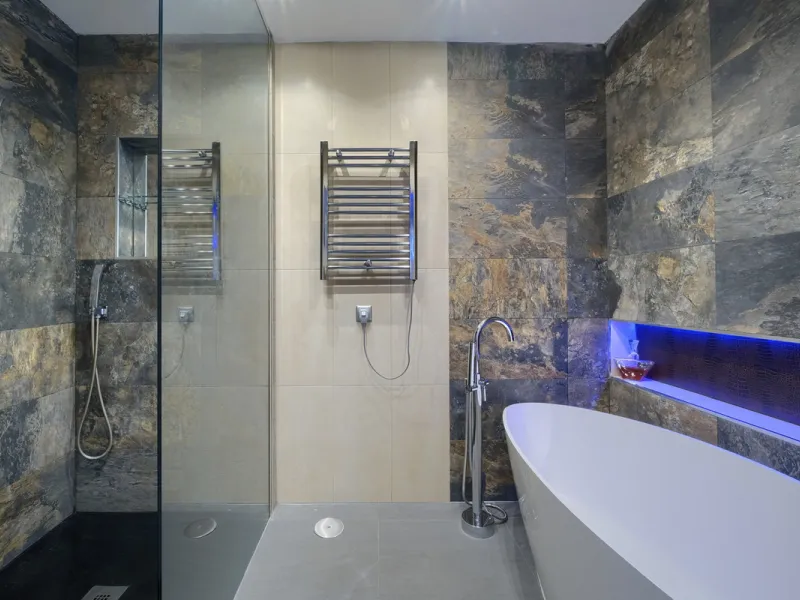 Villa for sale in , Mijas Costa with 4 bedrooms, 4 bathrooms, 4 en suite bathrooms, 1 toilet and with orientation south, with private swimming pool, private garage (2 parking spaces) and private garden. Regarding property dimensions, it has 220 m² built, 