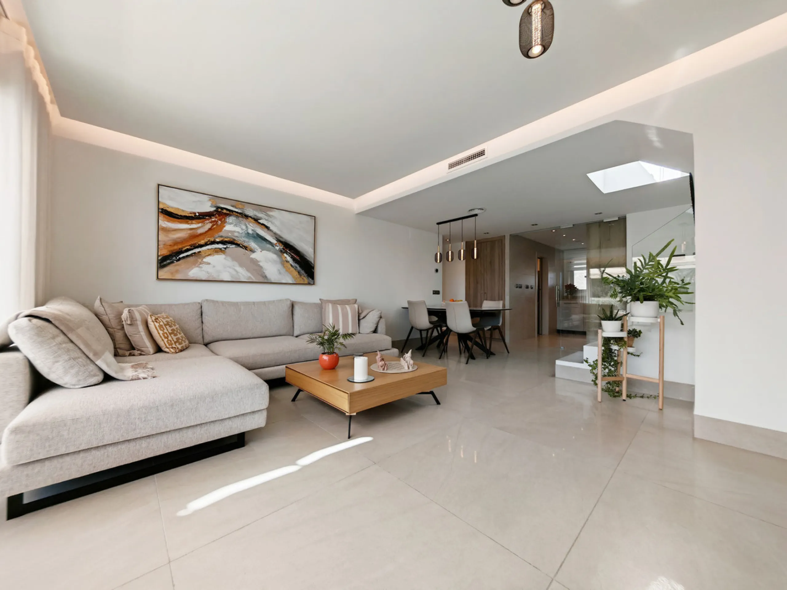 Penthouse for sale in , Mijas Costa with 3 bedrooms, 2 bathrooms, 1 on suite bathroom and with orientation south, with communal swimming pool, private garage (2 parking spaces) and communal garden. Regarding property dimensions, it has 102 m² built and 37