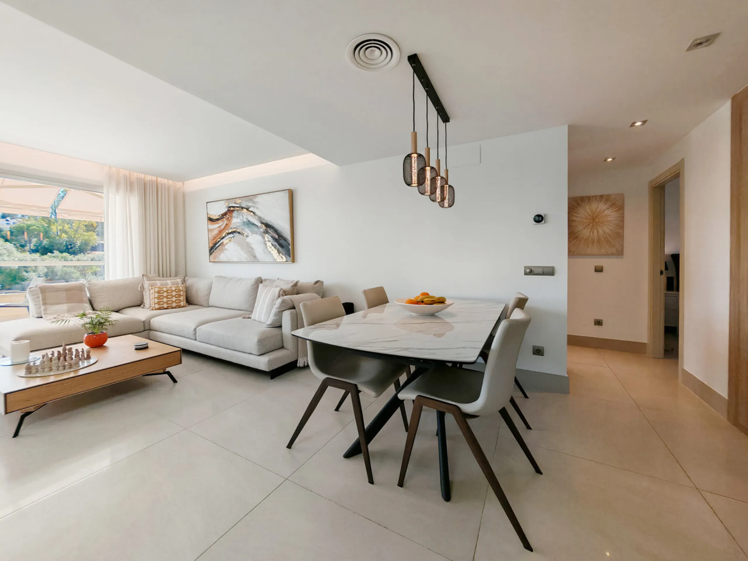 Penthouse for sale in , Mijas Costa with 3 bedrooms, 2 bathrooms, 1 on suite bathroom and with orientation south, with communal swimming pool, private garage (2 parking spaces) and communal garden. Regarding property dimensions, it has 102 m² built and 37