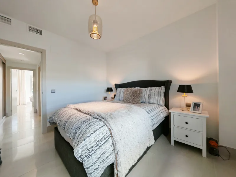 Penthouse for sale in , Mijas Costa with 3 bedrooms, 2 bathrooms, 1 on suite bathroom and with orientation south, with communal swimming pool, private garage (2 parking spaces) and communal garden. Regarding property dimensions, it has 102 m² built and 37