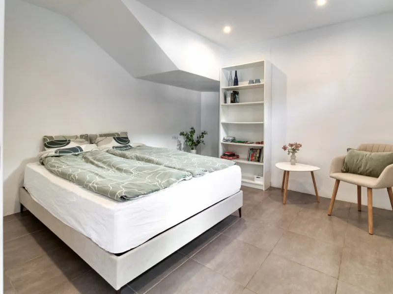 Villa for sale in , Mijas Costa with 4 bedrooms, 3 bathrooms, 1 toilet and with orientation south, with private swimming pool, private garage and private garden. Regarding property dimensions, it has 405 m² built and 963 m² plot. Has the following facilit