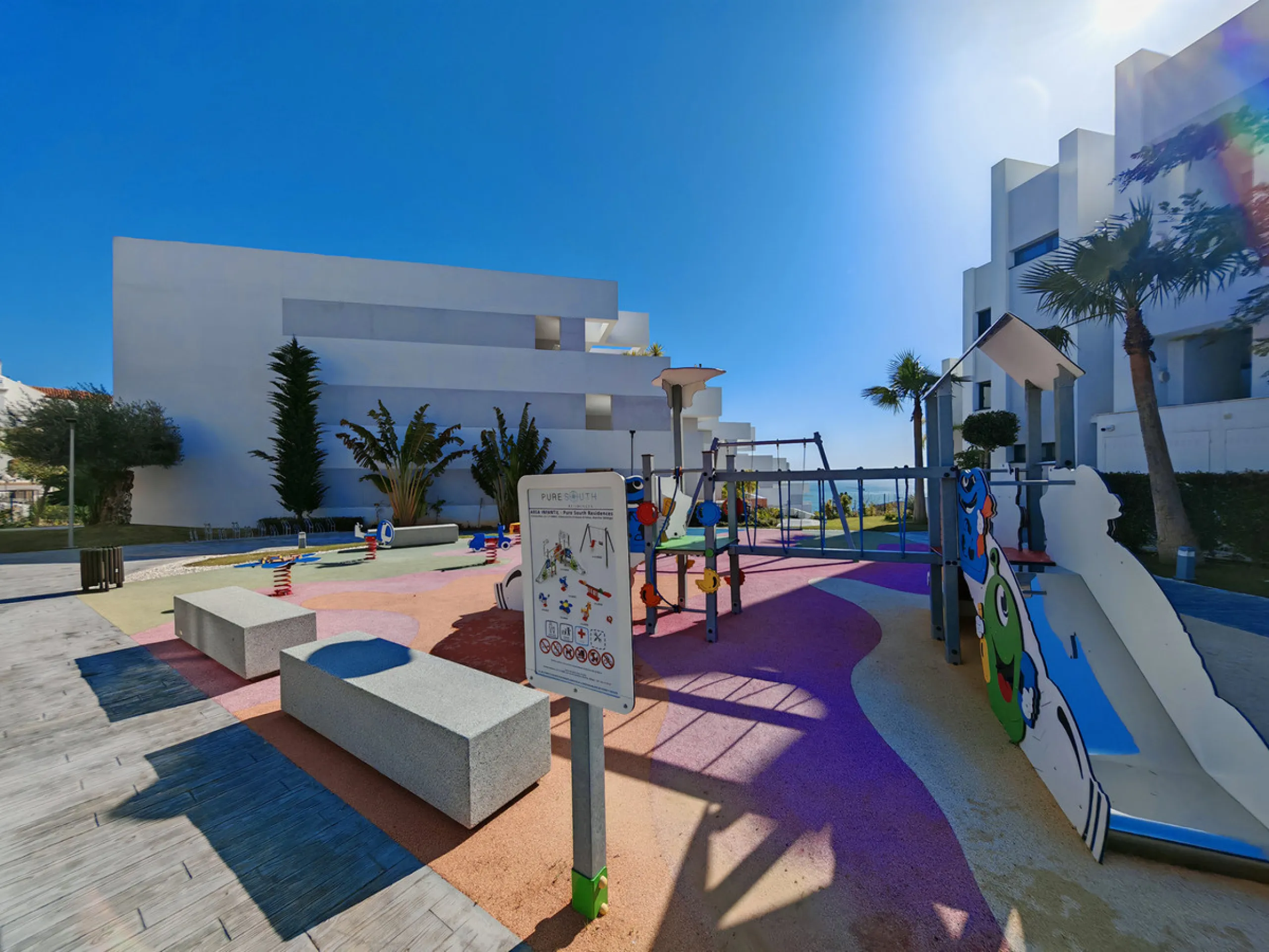 Apartment - Middle Floor Apartment в продаже в Manilva, Málaga. В доме 2 спален и 2 ванных комнат. Площадь дома 87 м²