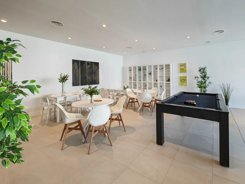 Apartment - Middle Floor Apartment в продаже в Manilva, Málaga. В доме 2 спален и 2 ванных комнат. Площадь дома 87 м²