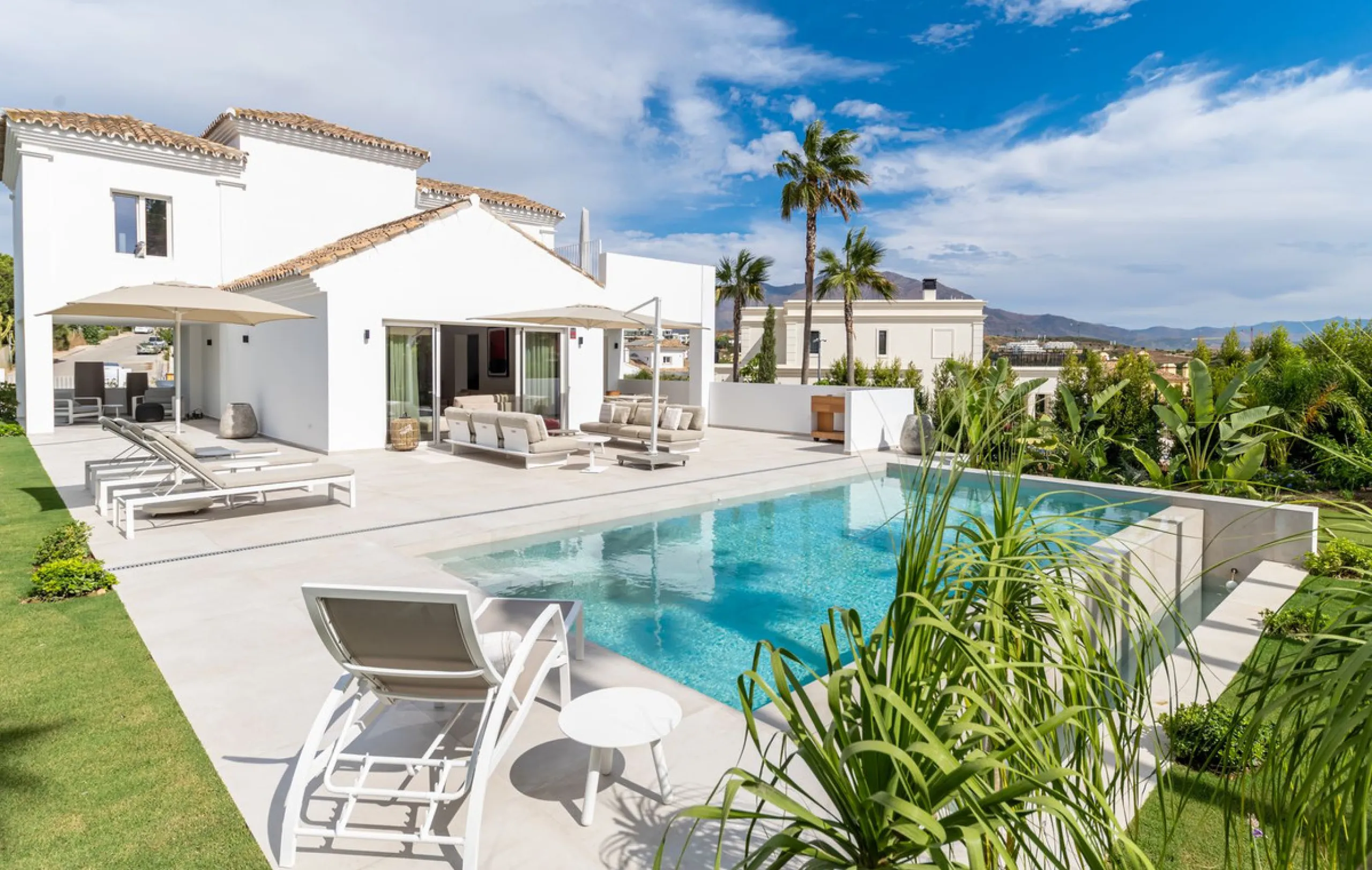 House - Detached Villa в продаже в Casares, Málaga. В доме 4 спален и 4 ванных комнат. Площадь дома 350 м². Площадь участка 950 м²