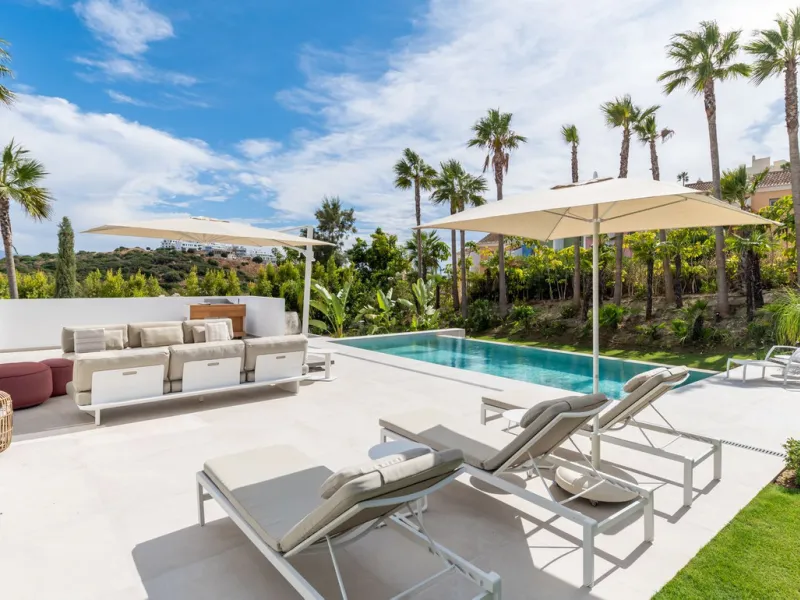 House - Detached Villa в продаже в Casares, Málaga. В доме 4 спален и 4 ванных комнат. Площадь дома 350 м². Площадь участка 950 м²