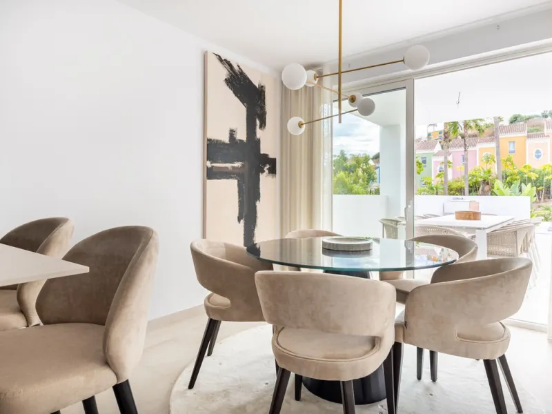 House - Detached Villa в продаже в Casares, Málaga. В доме 4 спален и 4 ванных комнат. Площадь дома 350 м². Площадь участка 950 м²