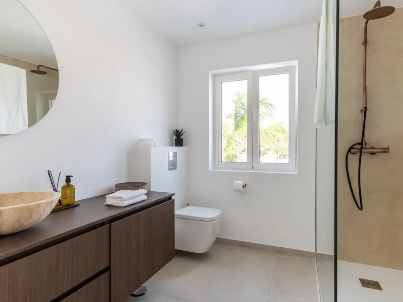 House - Detached Villa в продаже в Casares, Málaga. В доме 4 спален и 4 ванных комнат. Площадь дома 350 м². Площадь участка 950 м²