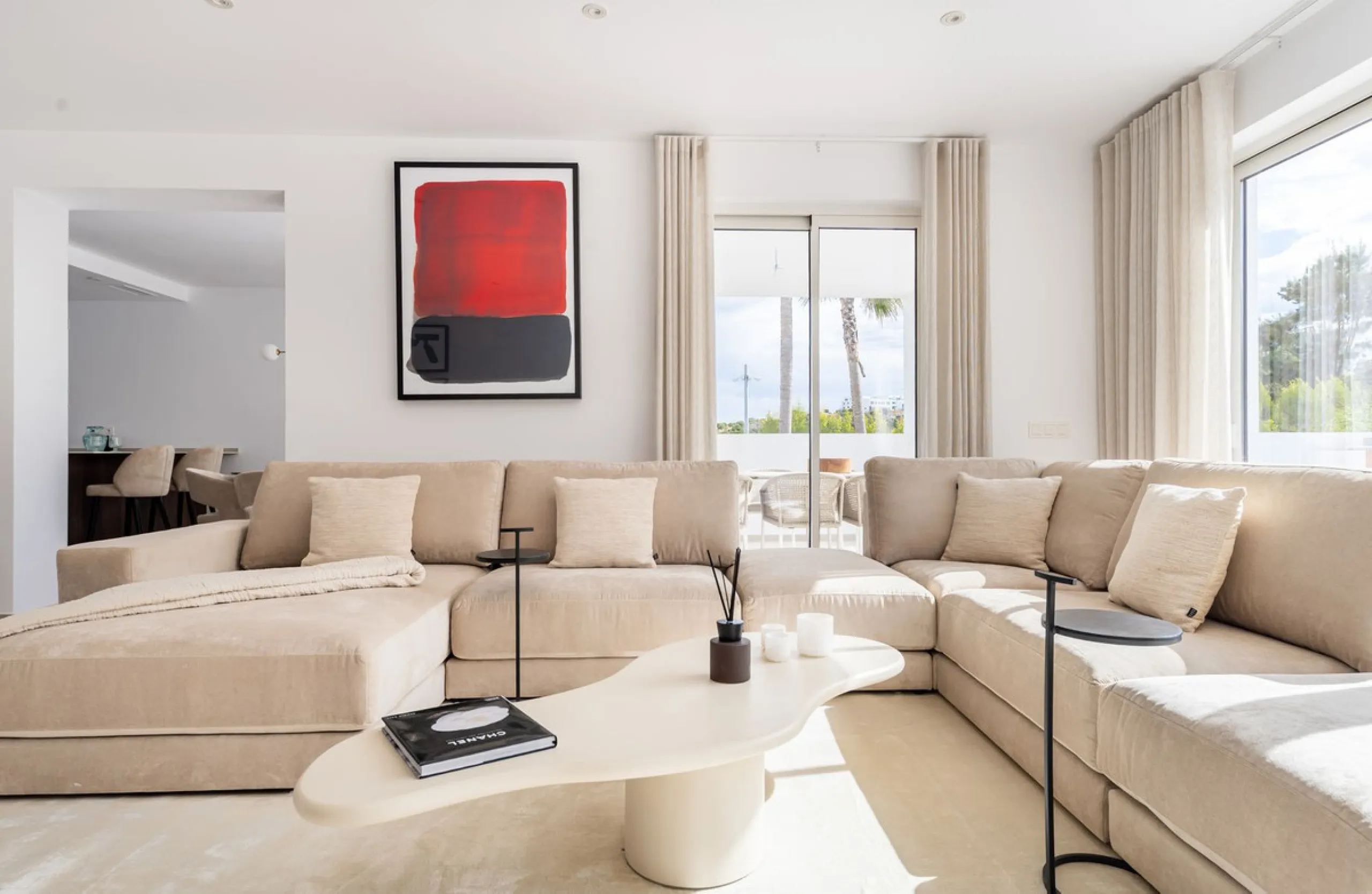 House - Detached Villa в продаже в Casares, Málaga. В доме 4 спален и 4 ванных комнат. Площадь дома 350 м². Площадь участка 950 м²