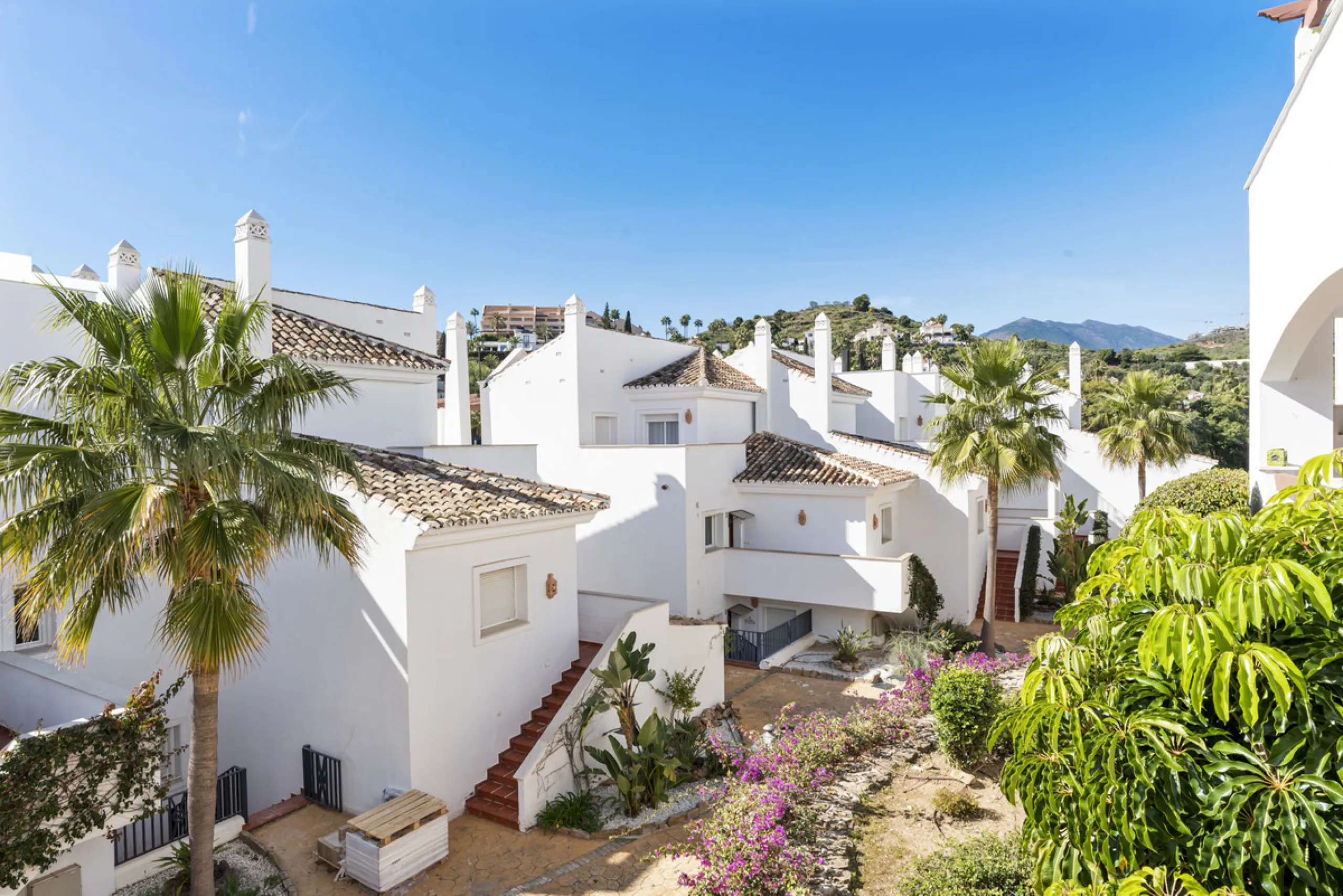 Fully Renovated 3-Bedroom Apartment in Aloha Royal, Nueva Andalucía, Marbella