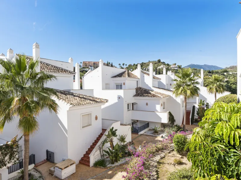 Fully Renovated 3-Bedroom Apartment in Aloha Royal, Nueva Andalucía, Marbella