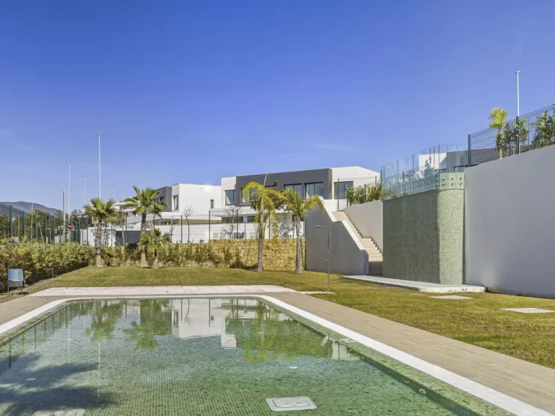 Contemporary Luxury Townhouse | Marbella West
