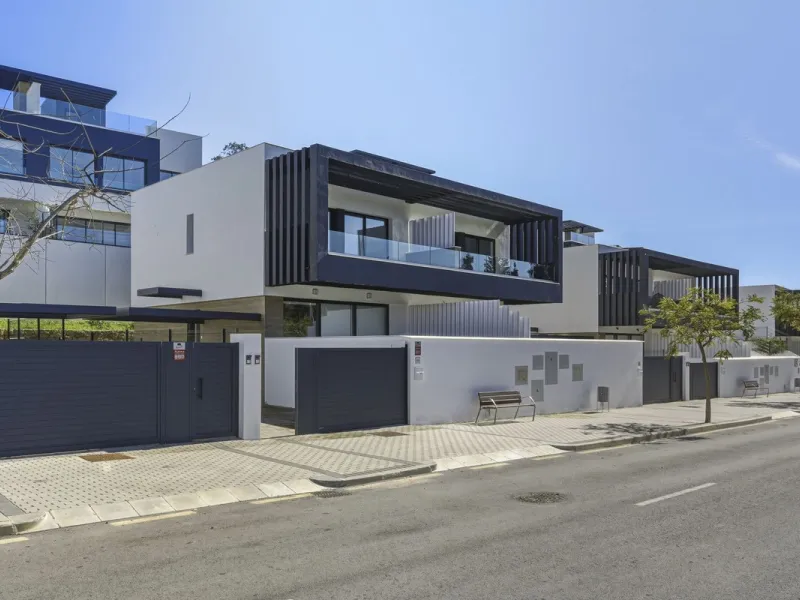 Contemporary Luxury Townhouse | Marbella West