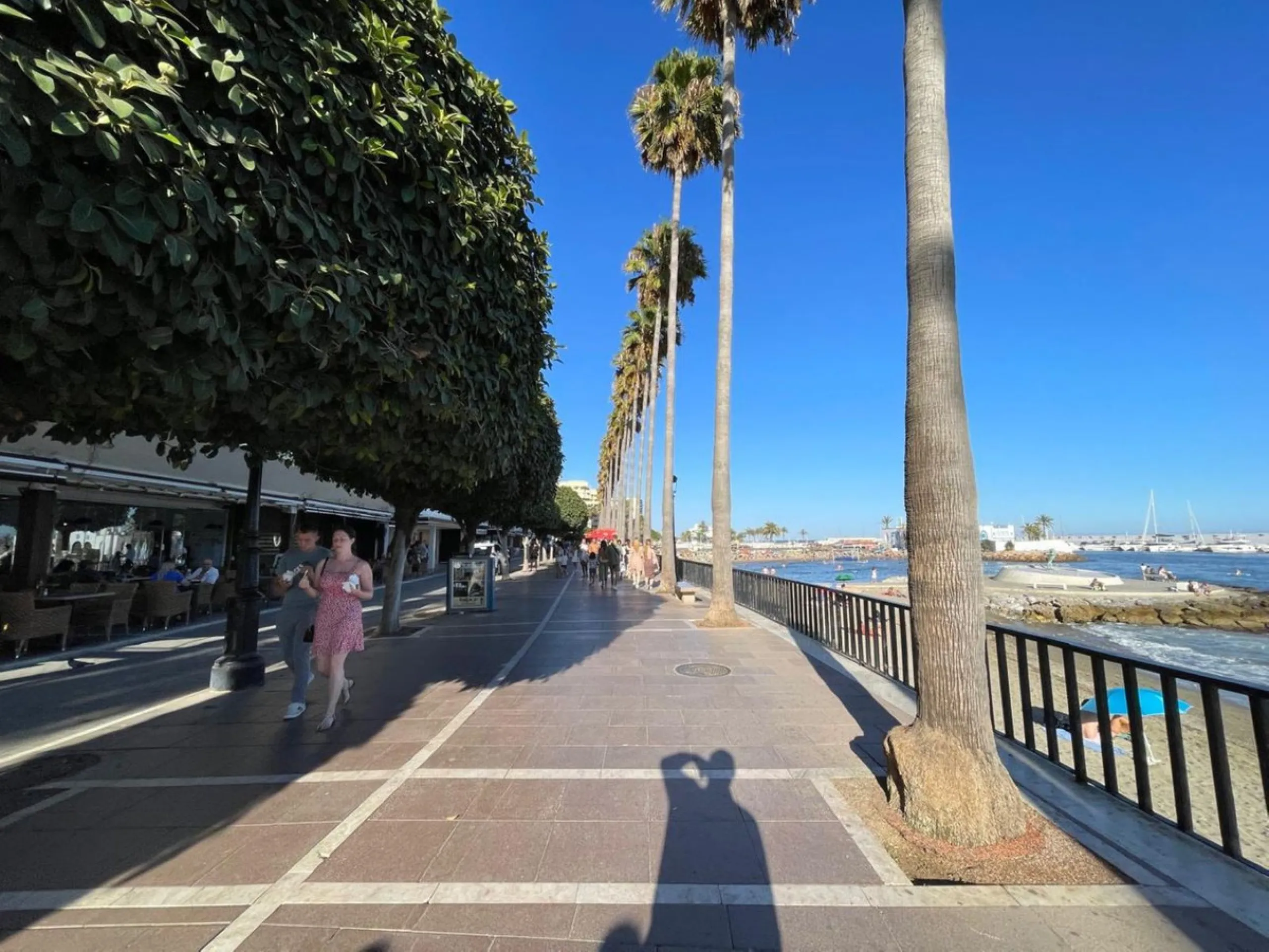 Apartment - Penthouse в продаже в Marbella, Málaga. В доме 5 спален и 3 ванных комнат. Площадь дома 215 м²