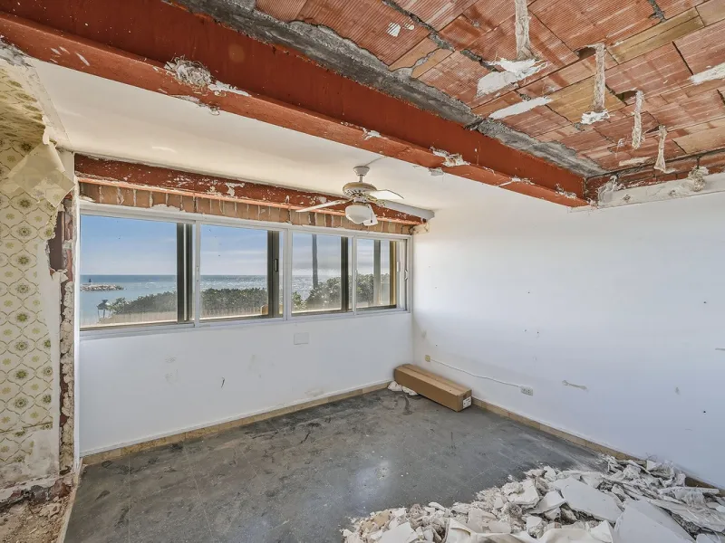 Apartment - Penthouse в продаже в Marbella, Málaga. В доме 5 спален и 3 ванных комнат. Площадь дома 215 м²