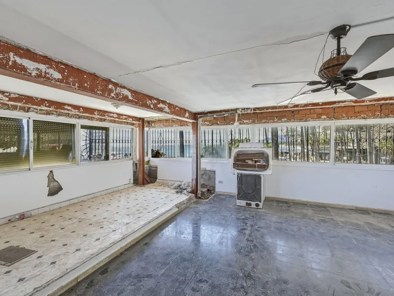 Apartment - Penthouse в продаже в Marbella, Málaga. В доме 5 спален и 3 ванных комнат. Площадь дома 215 м²