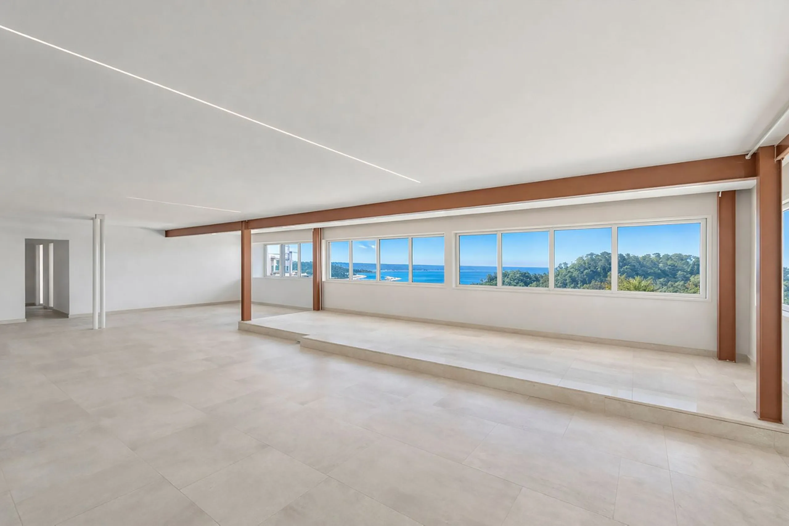 Apartment - Penthouse в продаже в Marbella, Málaga. В доме 5 спален и 3 ванных комнат. Площадь дома 215 м²