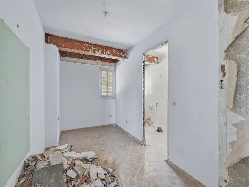 Apartment - Penthouse в продаже в Marbella, Málaga. В доме 5 спален и 3 ванных комнат. Площадь дома 215 м²