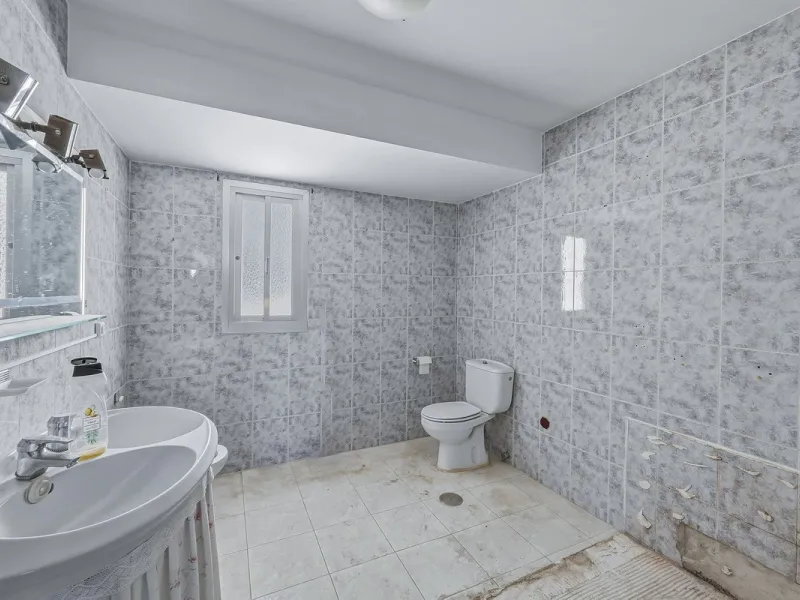 Apartment - Penthouse в продаже в Marbella, Málaga. В доме 5 спален и 3 ванных комнат. Площадь дома 215 м²