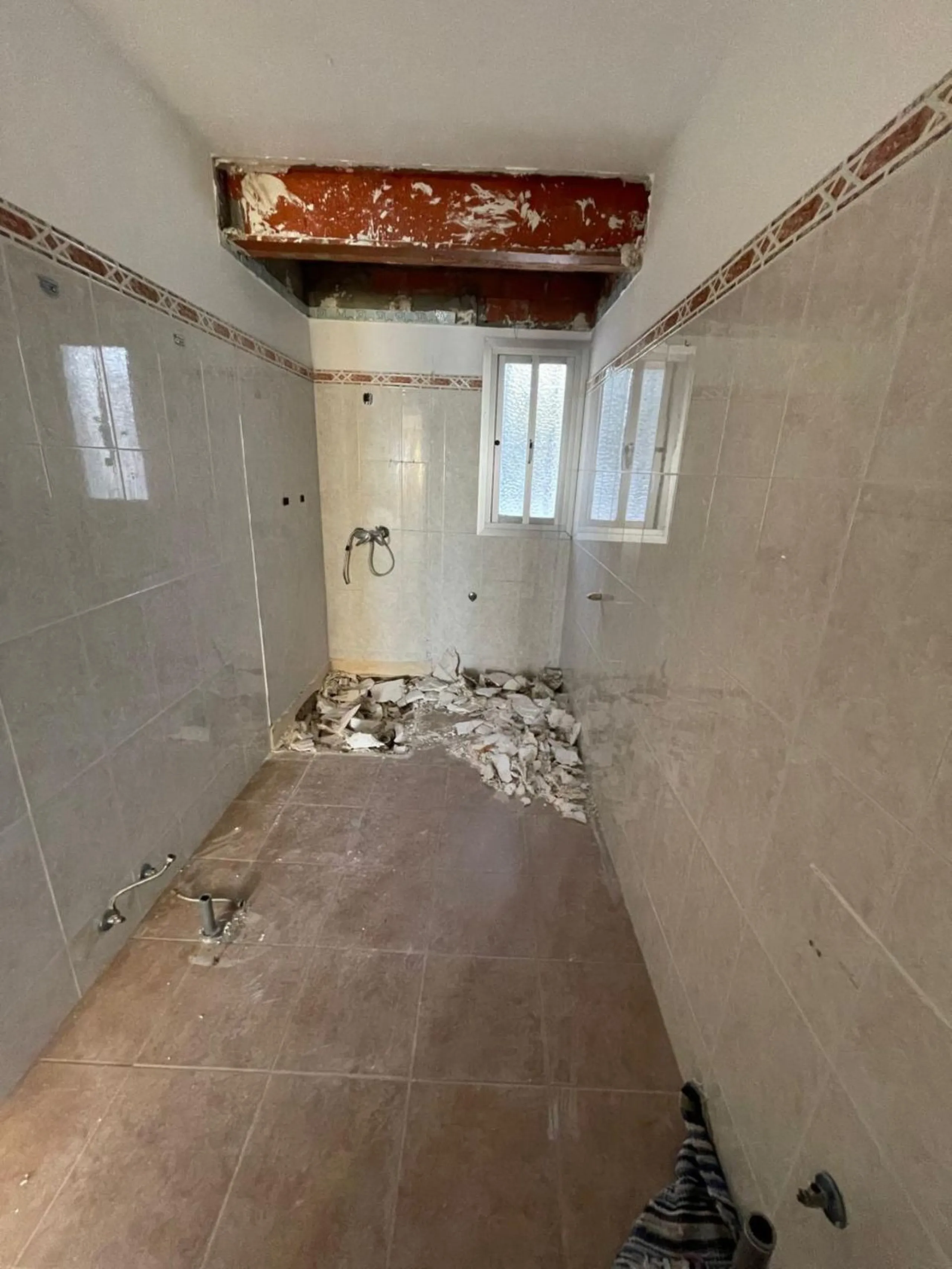 Apartment - Penthouse в продаже в Marbella, Málaga. В доме 5 спален и 3 ванных комнат. Площадь дома 215 м²