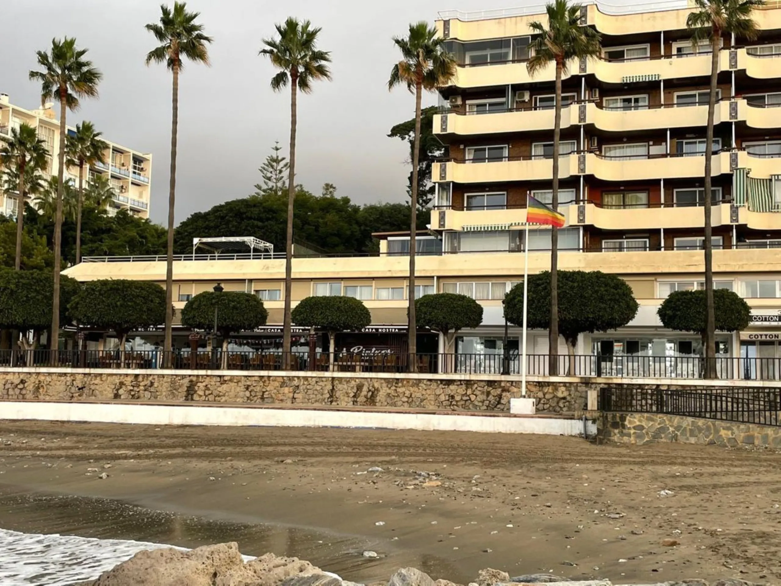 Apartment - Penthouse в продаже в Marbella, Málaga. В доме 5 спален и 3 ванных комнат. Площадь дома 215 м²