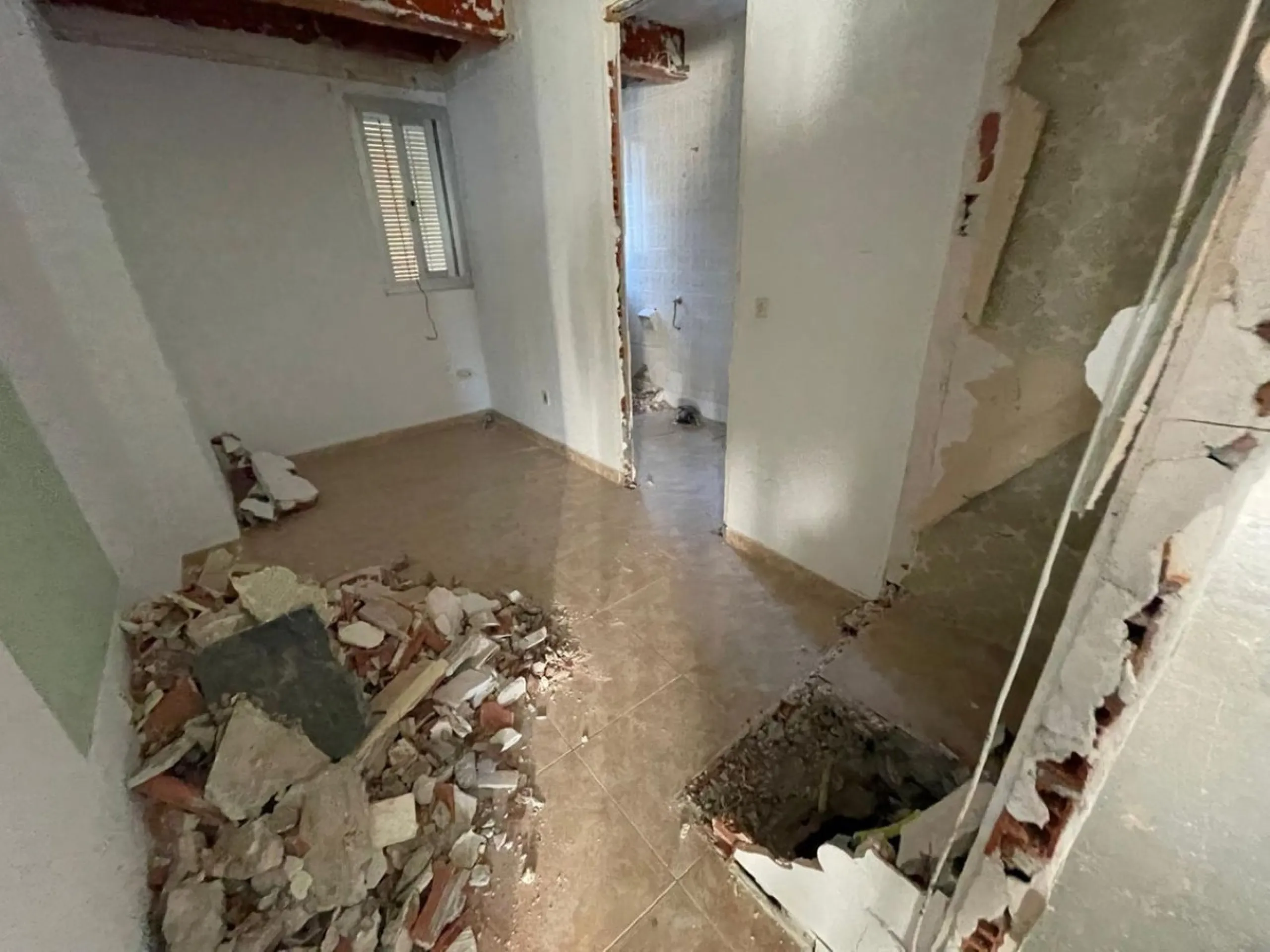 Apartment - Penthouse в продаже в Marbella, Málaga. В доме 5 спален и 3 ванных комнат. Площадь дома 215 м²