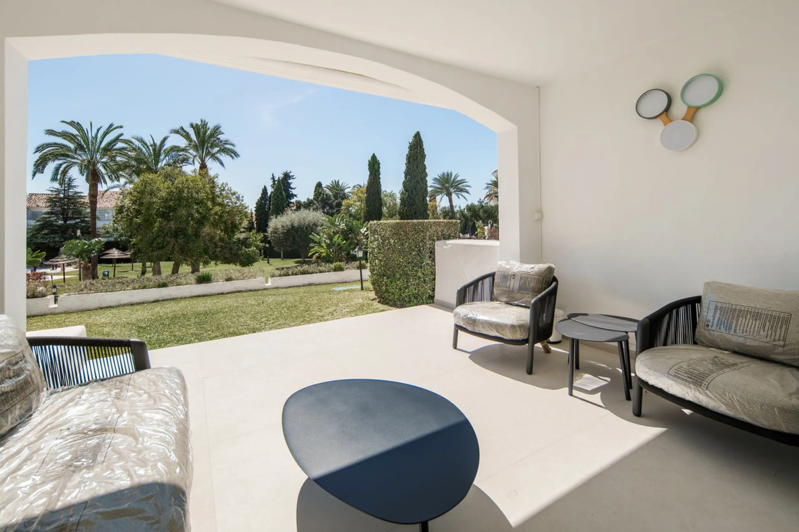 This beautifully refurbished 3 bedroom apartment has been finished to the highest standarts , with interior design by one of Spains leading designers.The property enjoys an excellent south-facing orientation , proving abundant natural light thru out the d