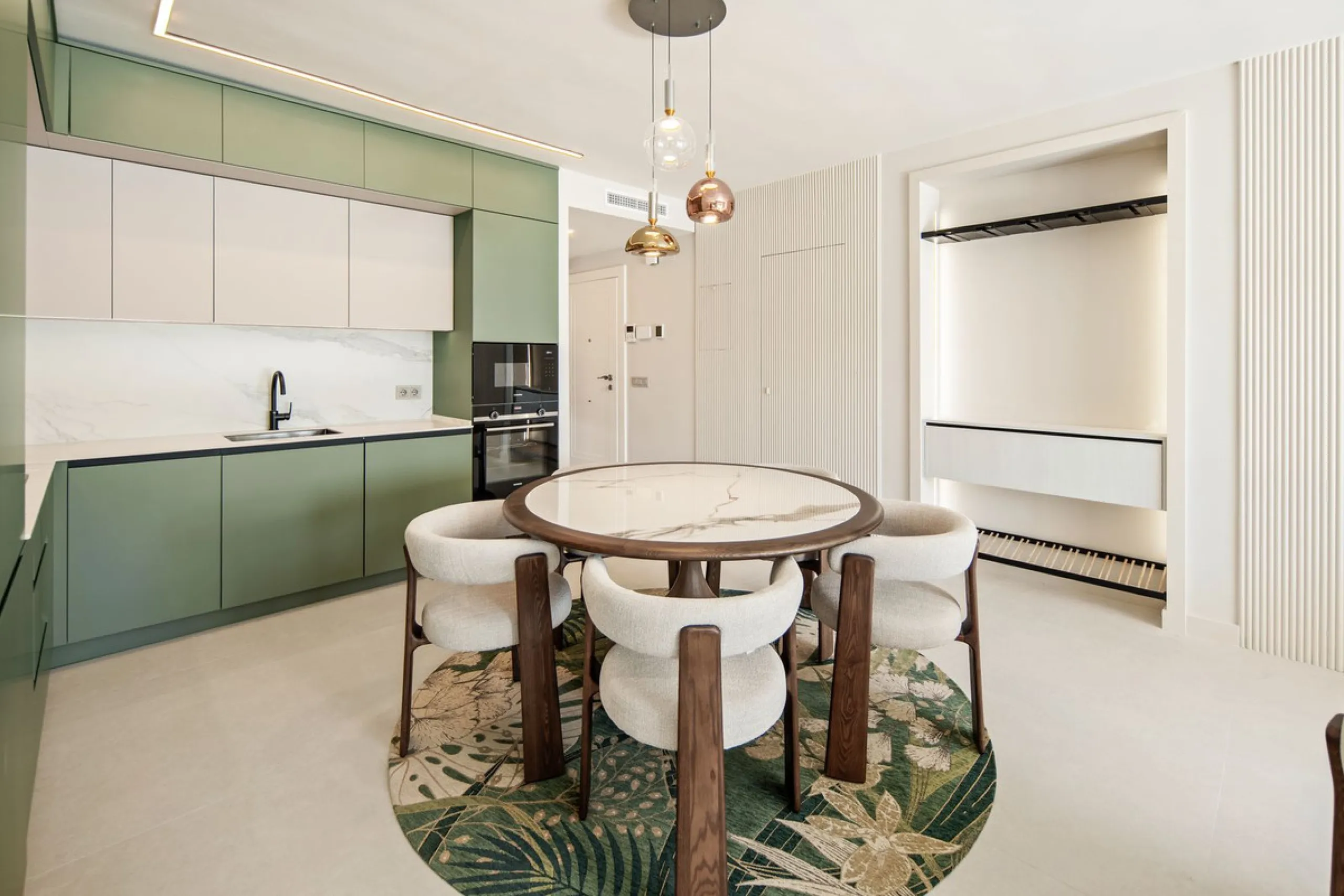 This beautifully refurbished 3 bedroom apartment has been finished to the highest standarts , with interior design by one of Spains leading designers.The property enjoys an excellent south-facing orientation , proving abundant natural light thru out the d