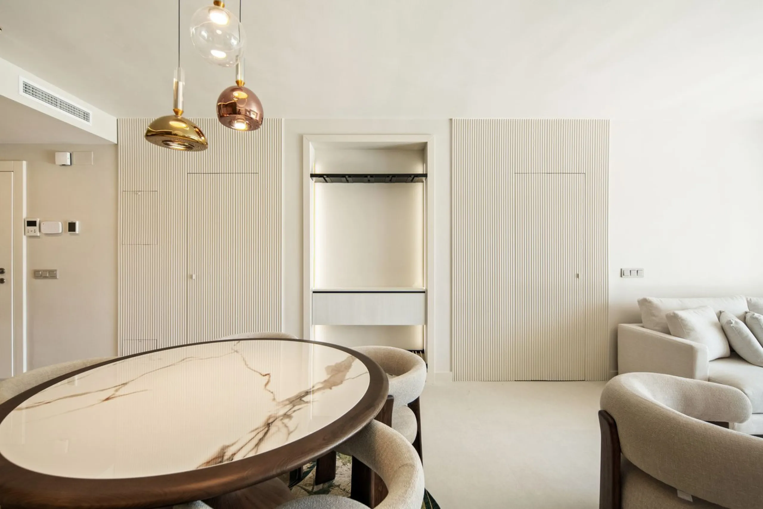This beautifully refurbished 3 bedroom apartment has been finished to the highest standarts , with interior design by one of Spains leading designers.The property enjoys an excellent south-facing orientation , proving abundant natural light thru out the d