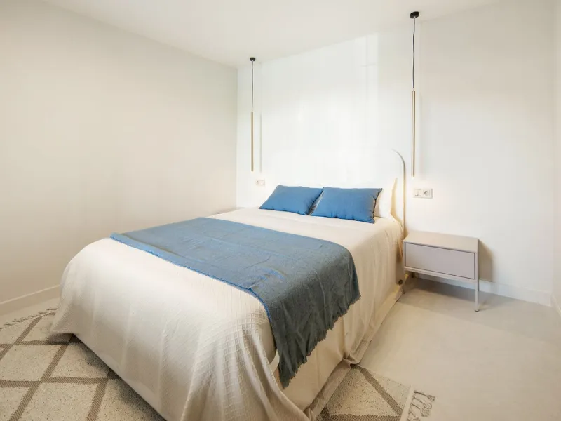 This beautifully refurbished 3 bedroom apartment has been finished to the highest standarts , with interior design by one of Spains leading designers.The property enjoys an excellent south-facing orientation , proving abundant natural light thru out the d
