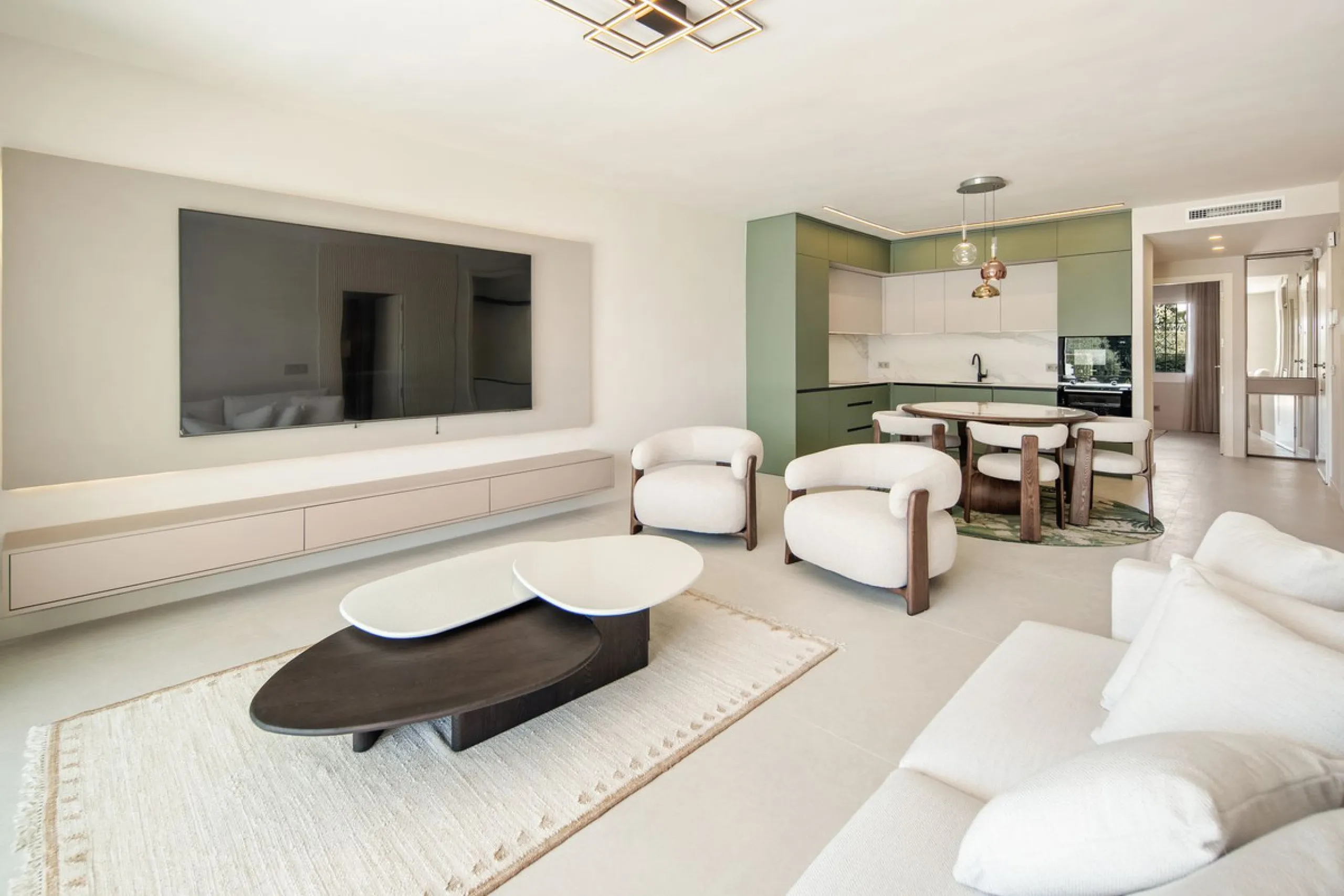 This beautifully refurbished 3 bedroom apartment has been finished to the highest standarts , with interior design by one of Spains leading designers.The property enjoys an excellent south-facing orientation , proving abundant natural light thru out the d