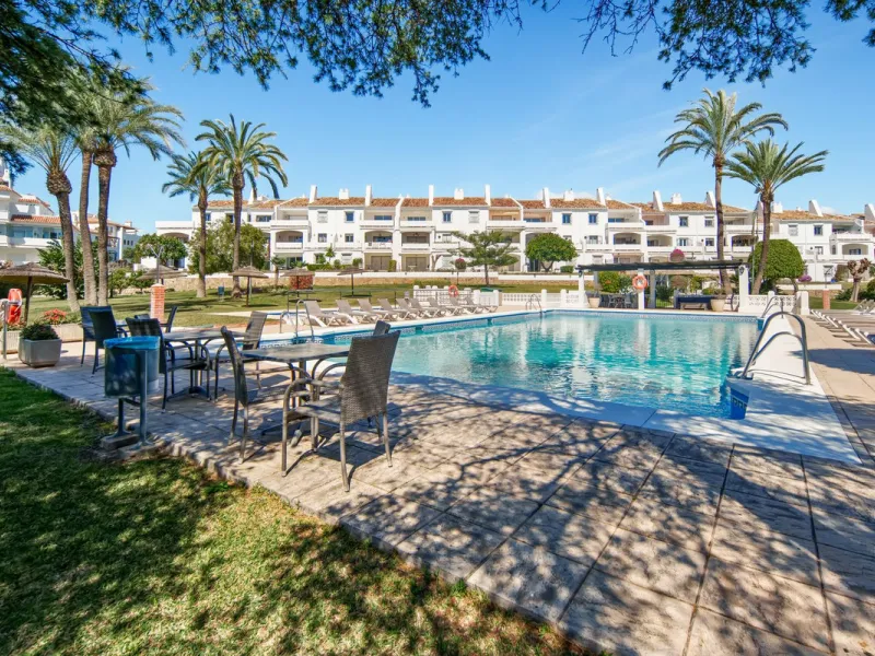 This beautifully refurbished 3 bedroom apartment has been finished to the highest standarts , with interior design by one of Spains leading designers.The property enjoys an excellent south-facing orientation , proving abundant natural light thru out the d
