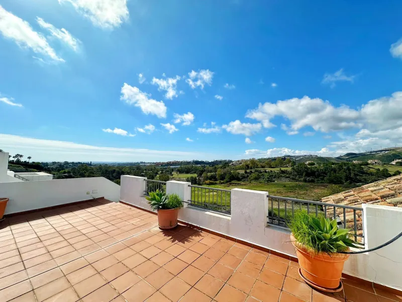 Duplex Penthouse with Panoramic Sea Views in Los Arqueros, Benahavís – Bare Ownership for Sale (NUDA PROPIEDAD)