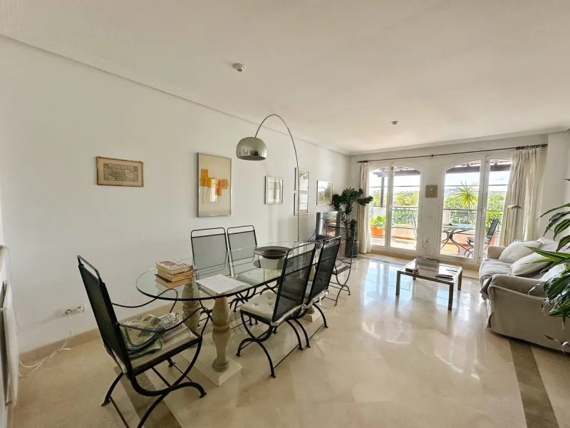 Duplex Penthouse with Panoramic Sea Views in Los Arqueros, Benahavís – Bare Ownership for Sale (NUDA PROPIEDAD)