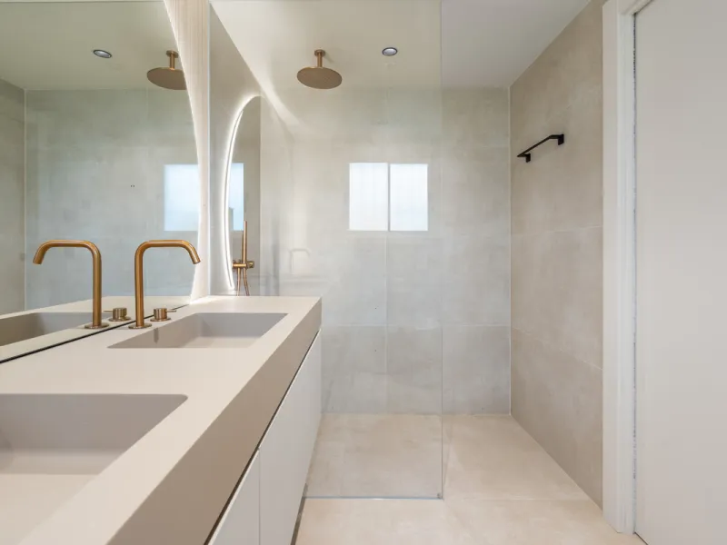 Apartment - Ground Floor Apartment в продаже в Marbella, Málaga. В доме 3 спален и 3 ванных комнат. Площадь дома 170 м²