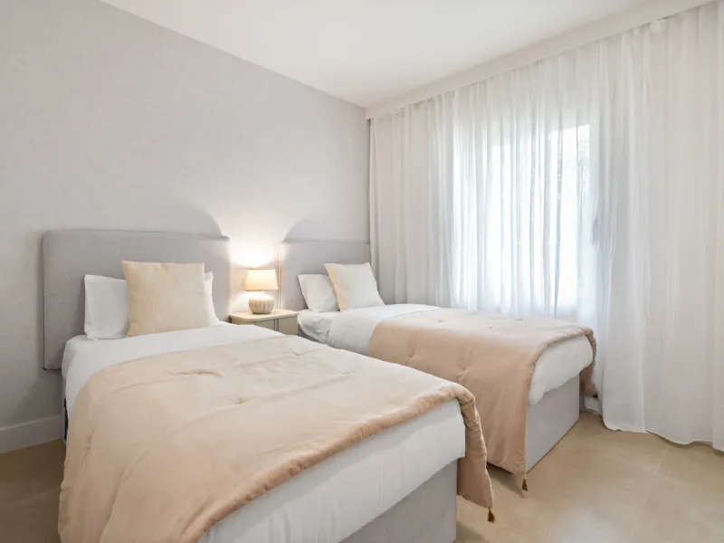 Apartment - Ground Floor Apartment в продаже в Marbella, Málaga. В доме 3 спален и 3 ванных комнат. Площадь дома 170 м²