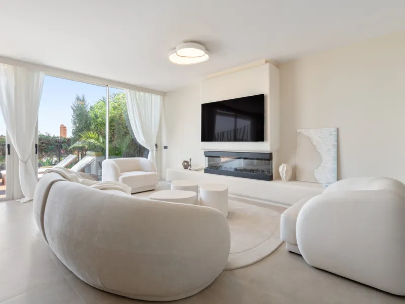 Apartment - Ground Floor Apartment в продаже в Marbella, Málaga. В доме 3 спален и 3 ванных комнат. Площадь дома 170 м²