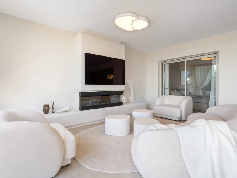 Apartment - Ground Floor Apartment в продаже в Marbella, Málaga. В доме 3 спален и 3 ванных комнат. Площадь дома 170 м²