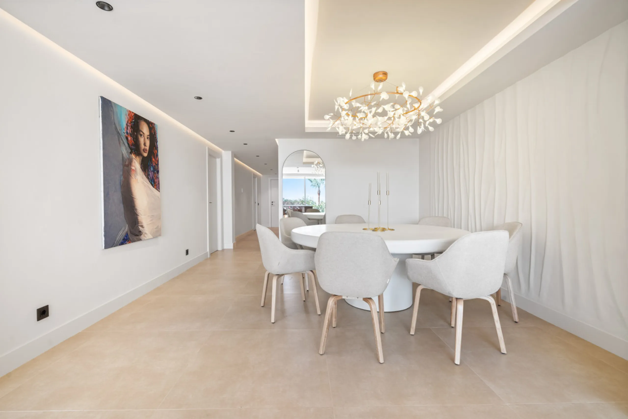Apartment - Ground Floor Apartment в продаже в Marbella, Málaga. В доме 3 спален и 3 ванных комнат. Площадь дома 170 м²