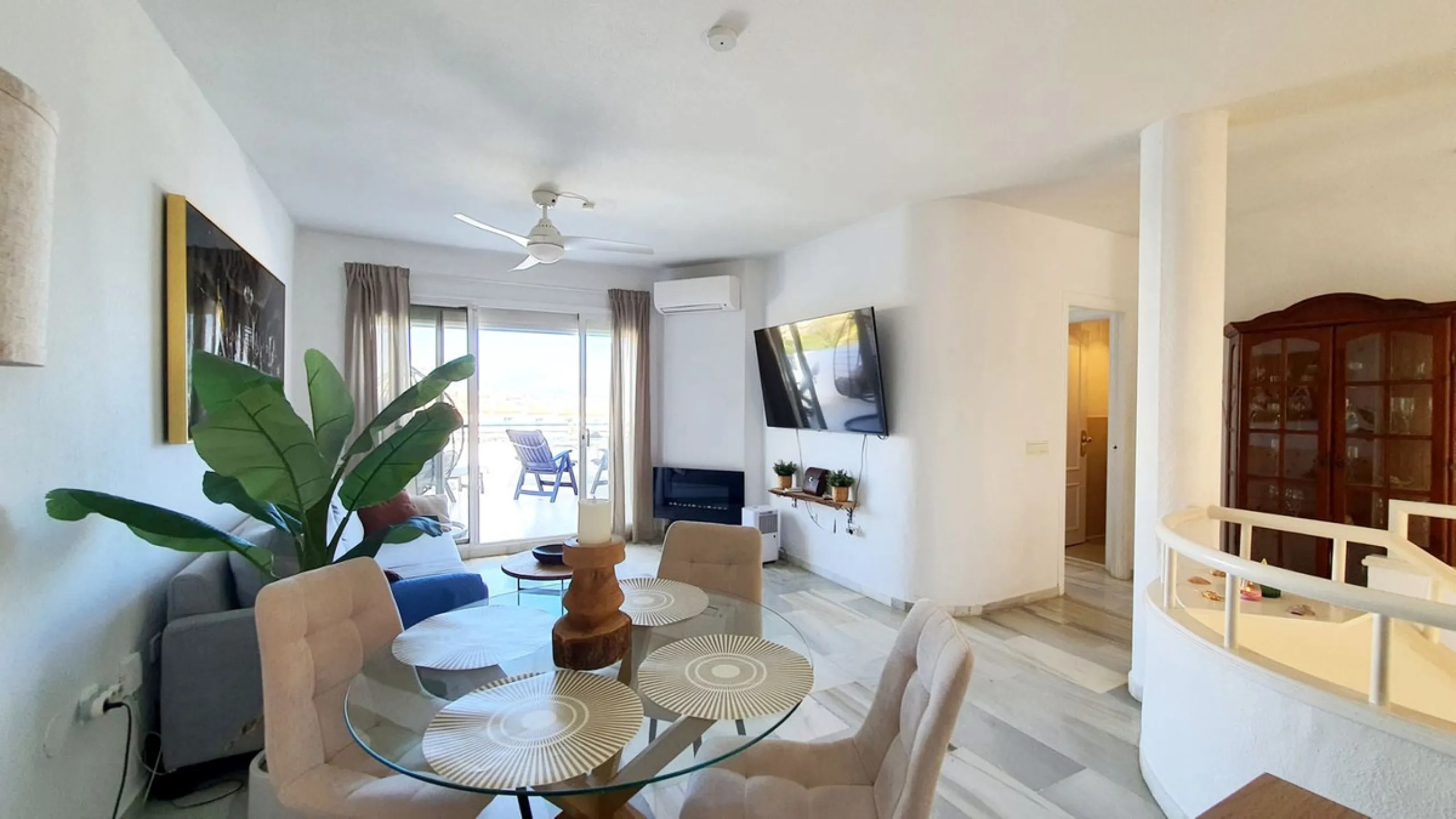 House - Townhouse в продаже в Mijas, Málaga. В доме 2 спален и 2 ванных комнат. Площадь дома 80 м²