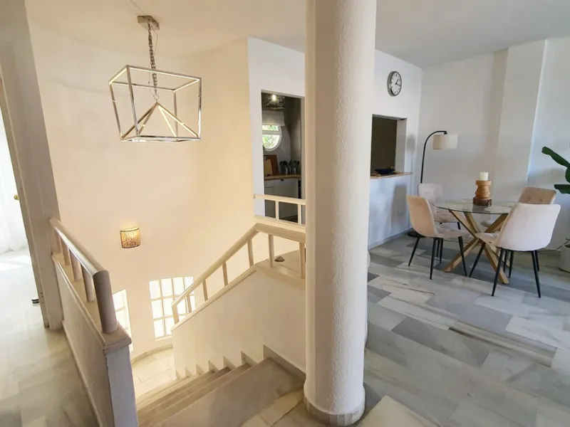 House - Townhouse в продаже в Mijas, Málaga. В доме 2 спален и 2 ванных комнат. Площадь дома 80 м²